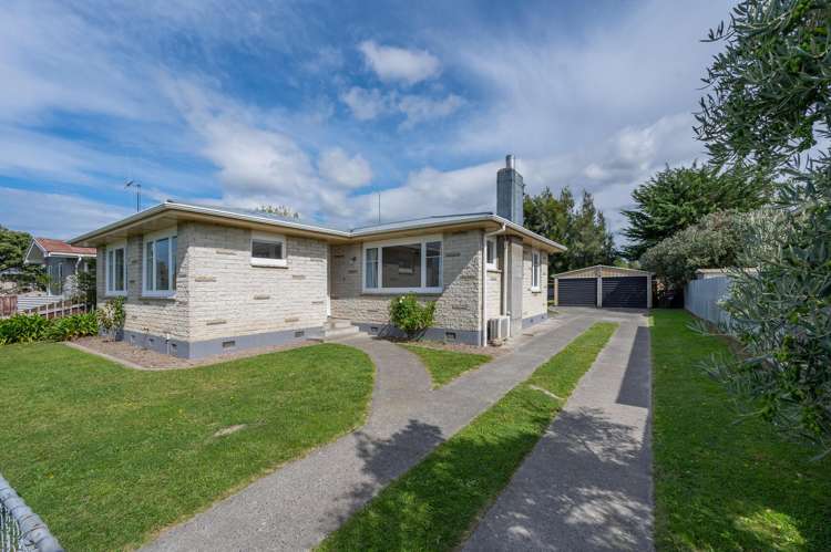 66 Clarence Cox Crescent_0