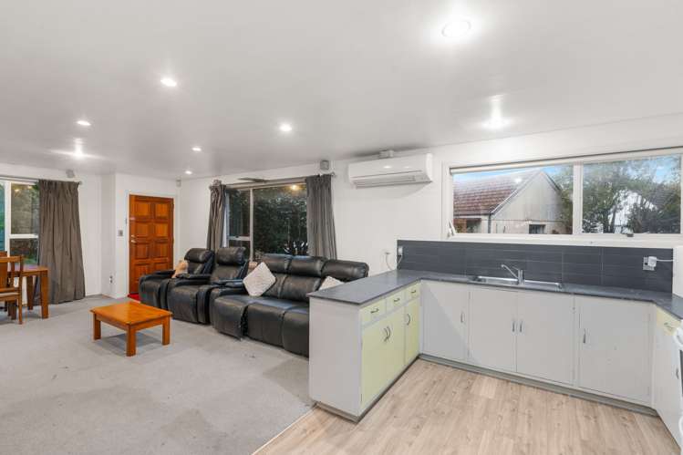21 De Bloge Place Burwood_8