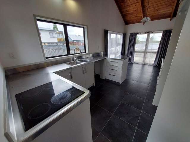 24 Hamblyn Crescent 1112_2