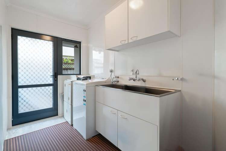 56 Ribbonwood Crescent Goodwood Heights_18