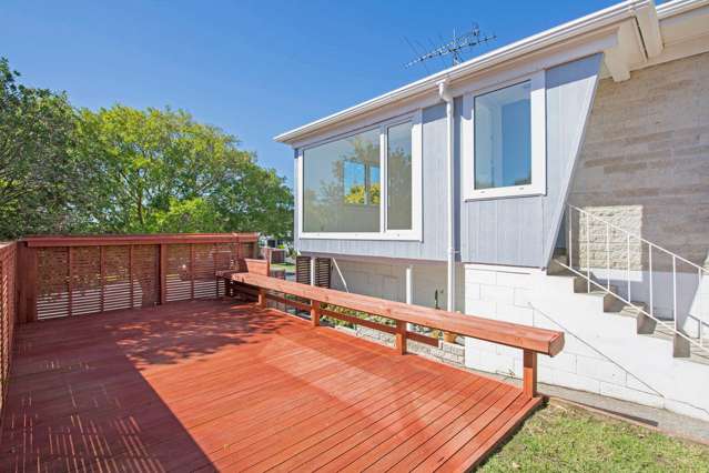 1/143 Gossamer Drive Pakuranga Heights_2