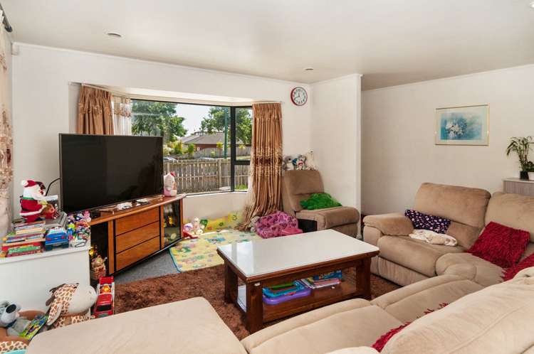 18 Walter Little Way Flat Bush_12