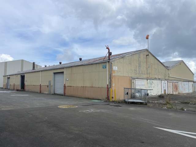 1035m2 Industrial Warehouse In Seaview
