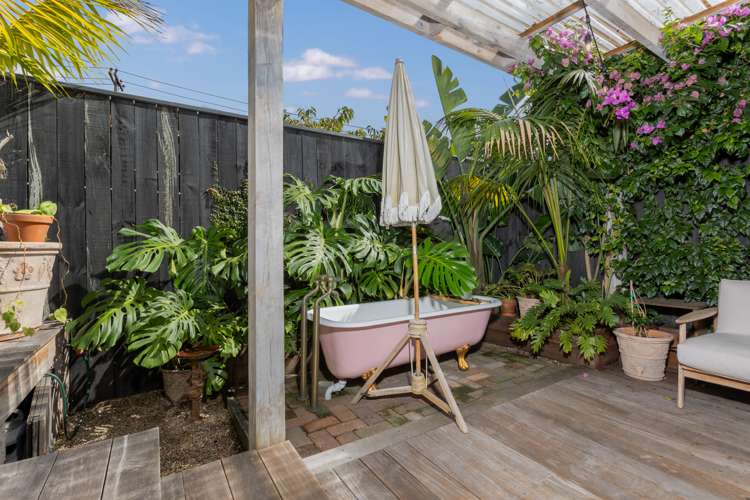 2/38a Kensington Avenue Mount Eden_13