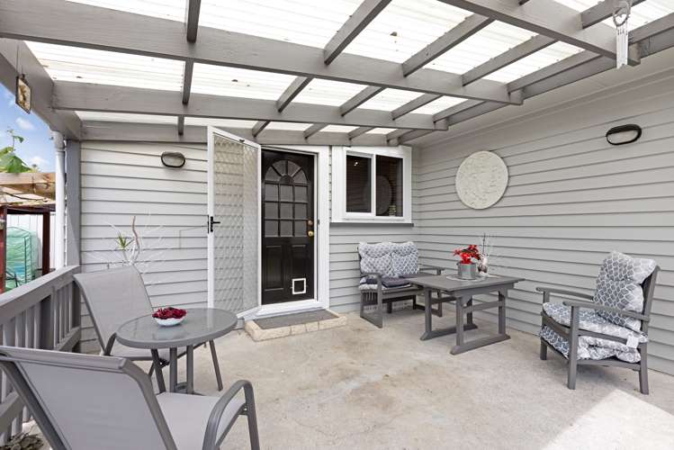 56 Meeanee Road Taradale_16