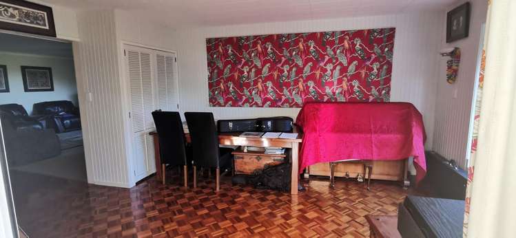 22 Deane Avenue Titirangi_4