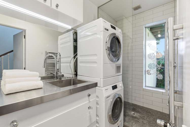 8 Bruce Avenue Brooklyn_25