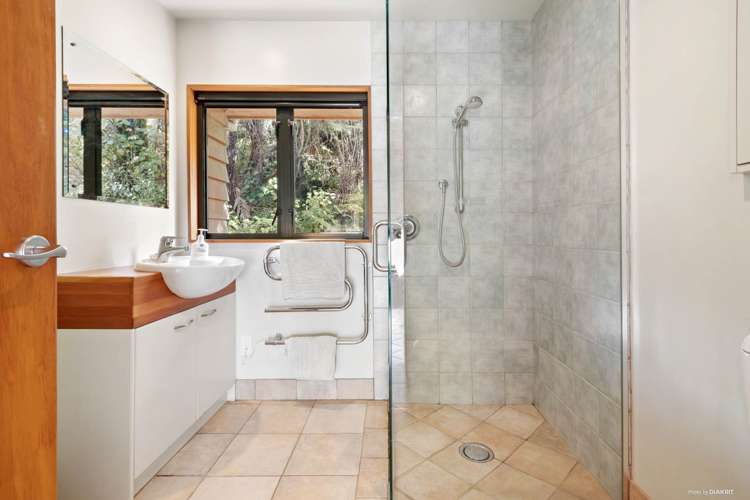 36 Stoney Creek Drive Waitakere_10