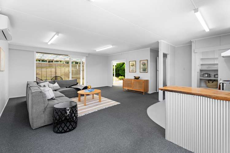 142 Ocean View Road Oneroa_21