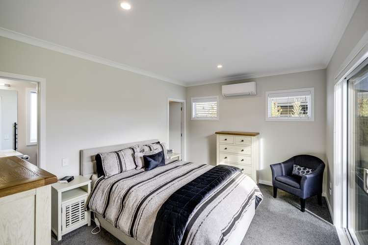 20 Young Place Taradale_11