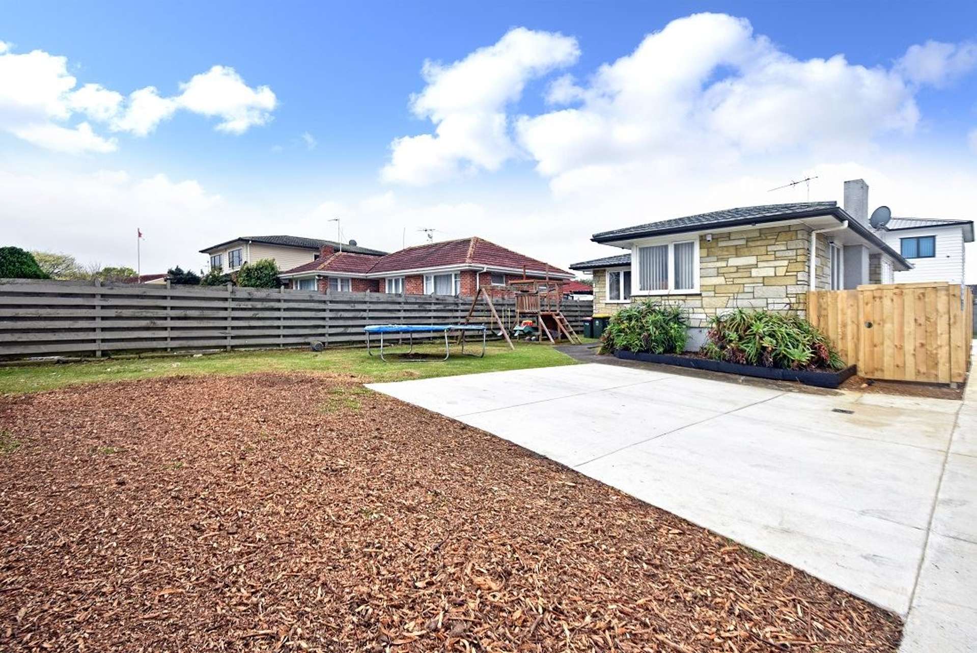 83 Buckland Road Mangere East_0