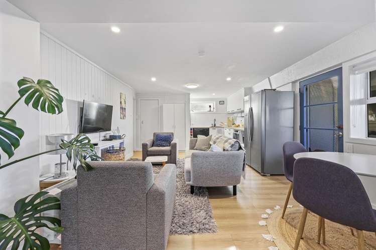 73 Bradbury Road Botany Downs_18