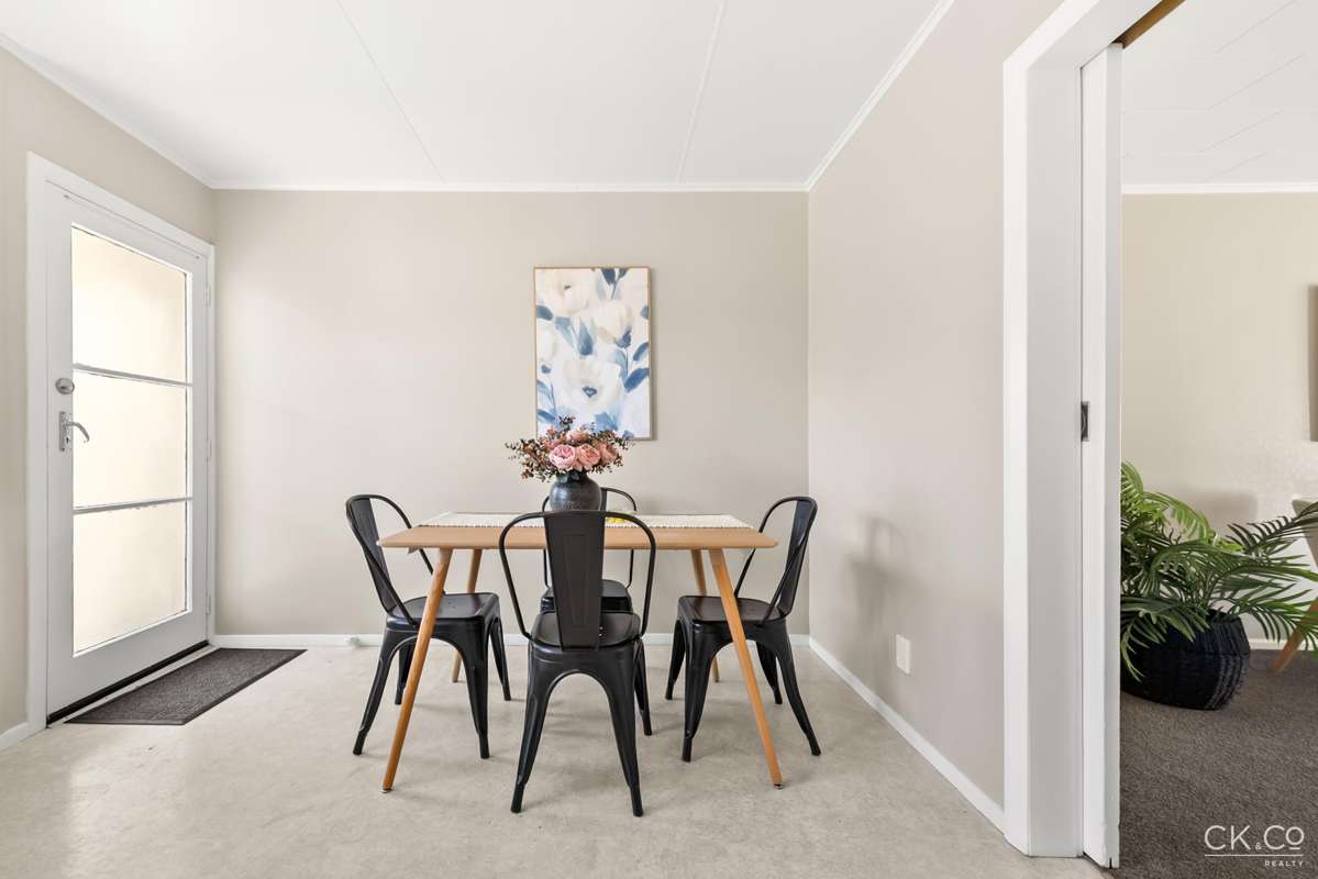 2/52A Wilford Street_5