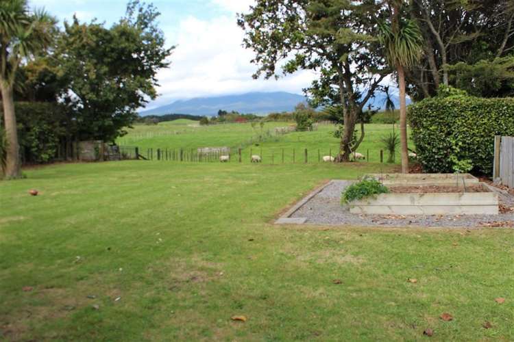 2289 South Road Okato_11