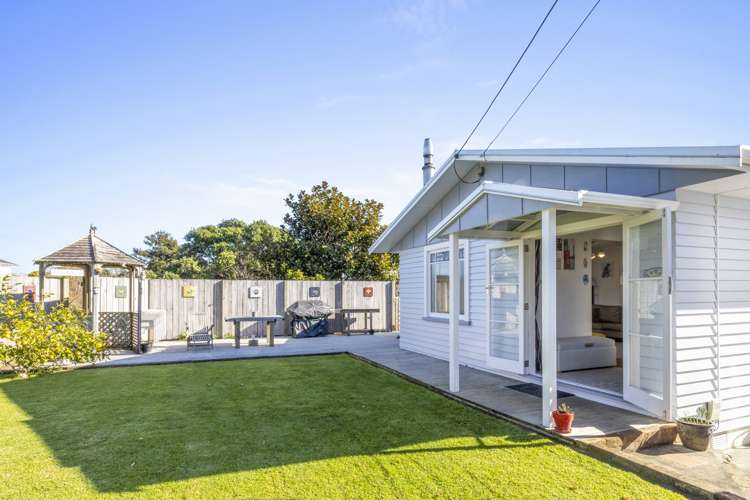 194 Seaview Road Westown_29