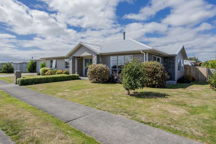 16 Barry Curtis Place_0