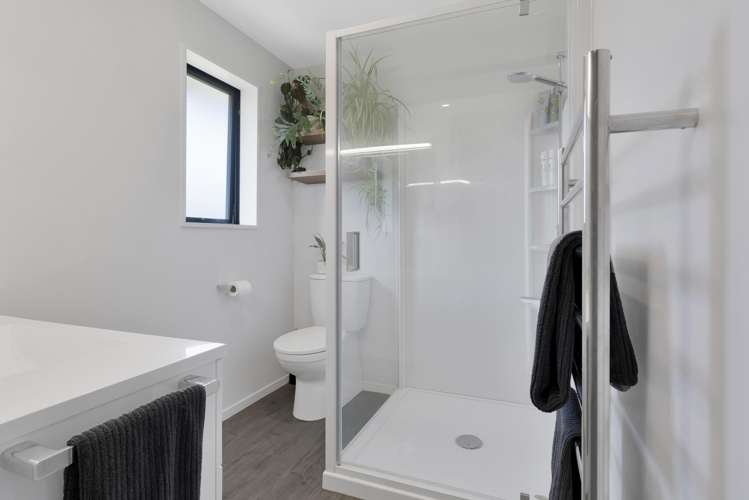 33 Seadown Crescent Amberley_7