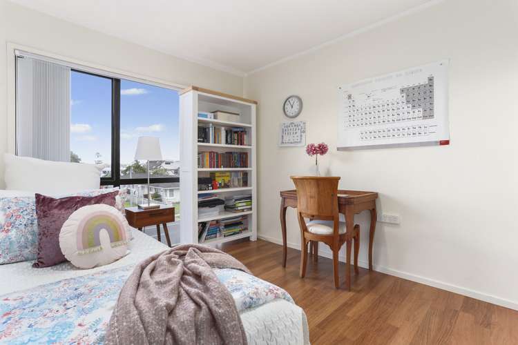 84 Hattaway Avenue Bucklands Beach_11