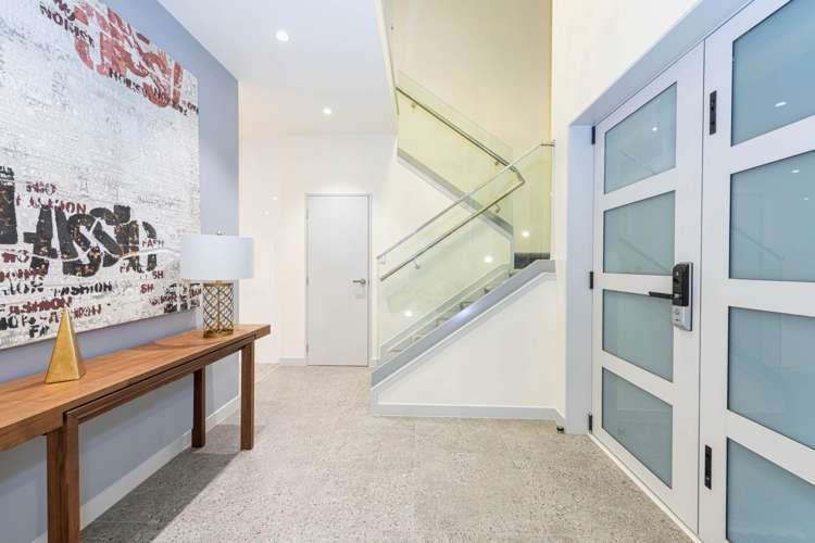 47 Donegal Park Drive Flat Bush_20