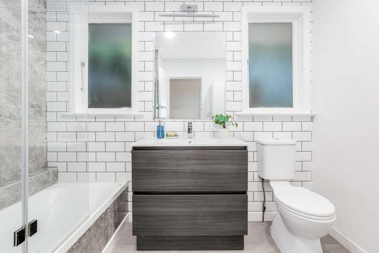 129 Maupuia Road Maupuia_19