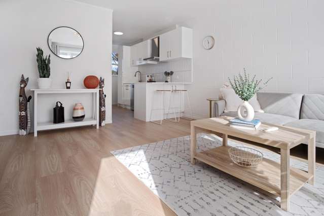 2/134 Edmonton Road Te Atatu South_1