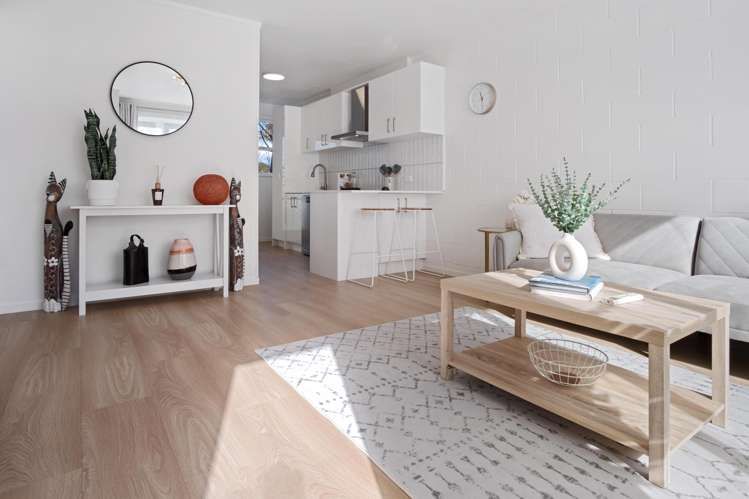 2/134 Edmonton Road_1