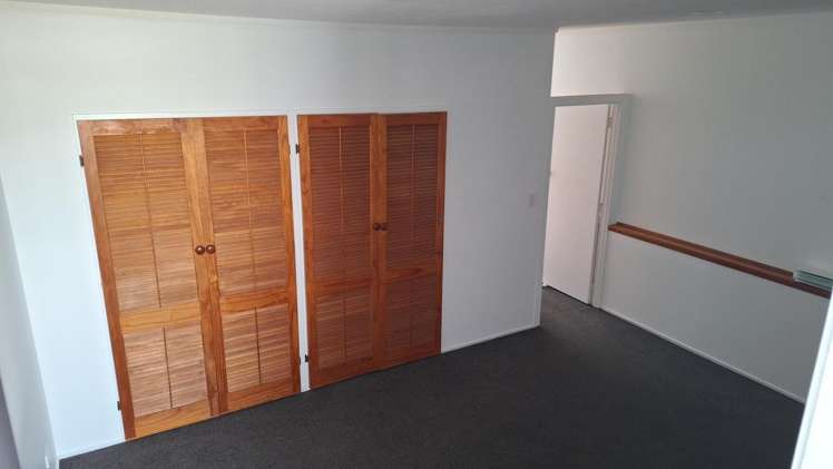 56 Commercial Road Helensville_18