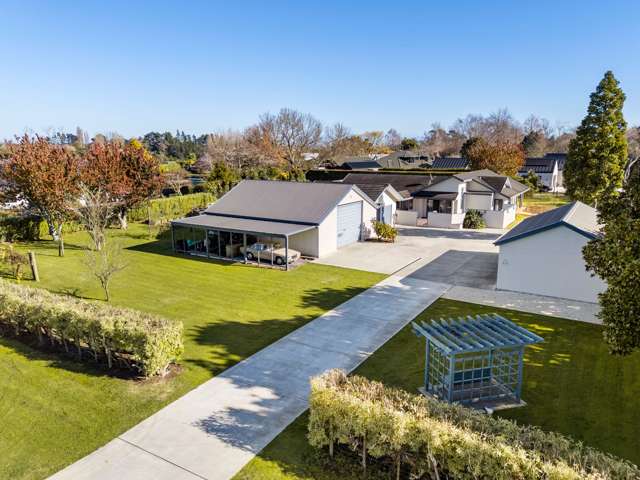 64 Athlone Drive Cambridge_1