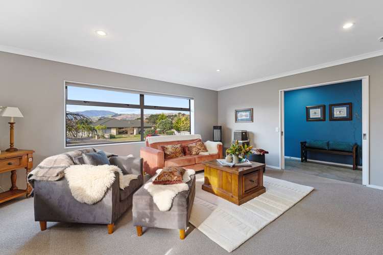 14 Leanne Way Waikanae Beach_2