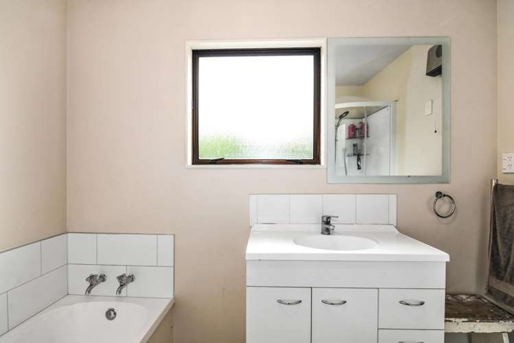 456 Suffolk Road Stoke_17