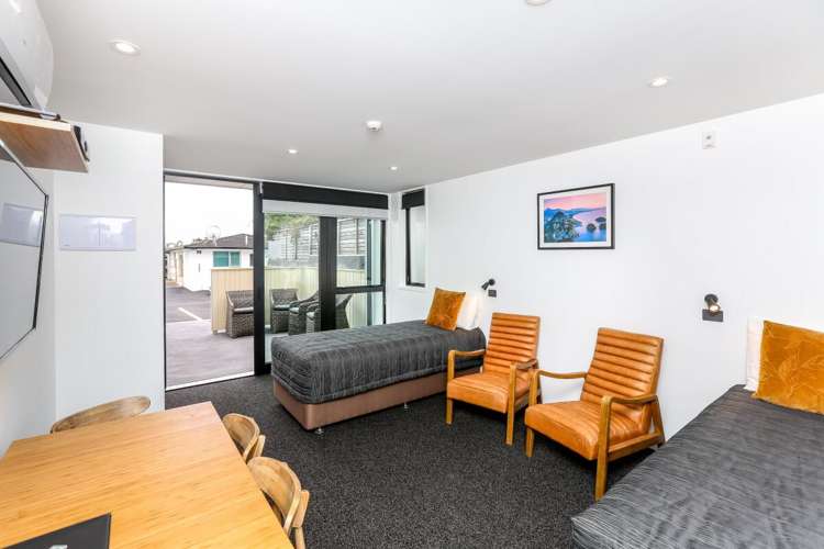 464-466 Devon Street East Strandon_14