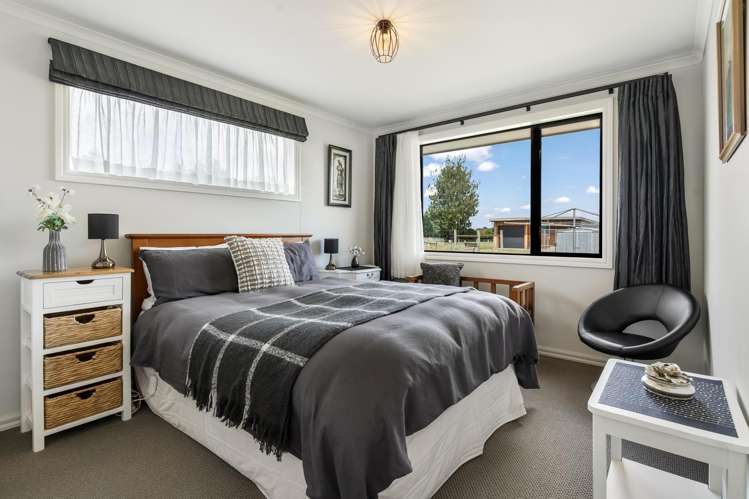 65 Racecourse Road Winton_15