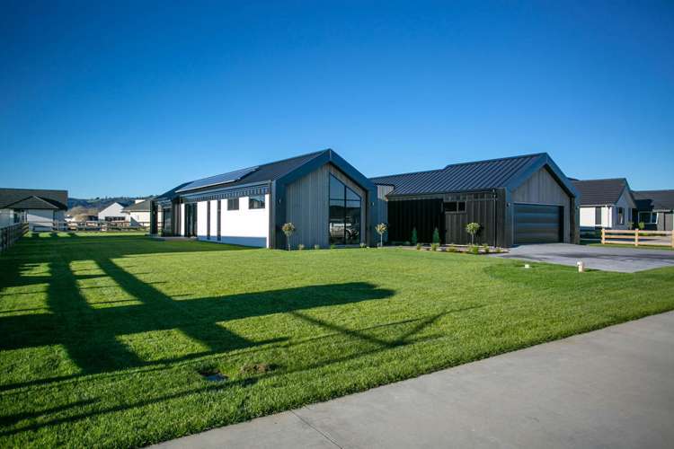 22 Alan Livingston Drive Cambridge_23