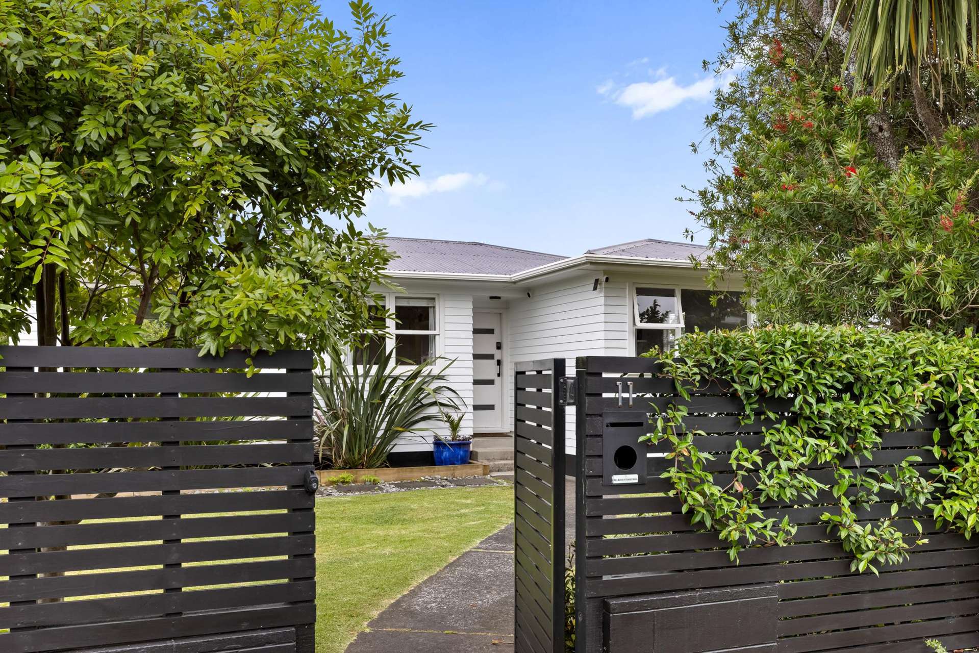 11 Brennan Avenue Te Atatu Peninsula_0