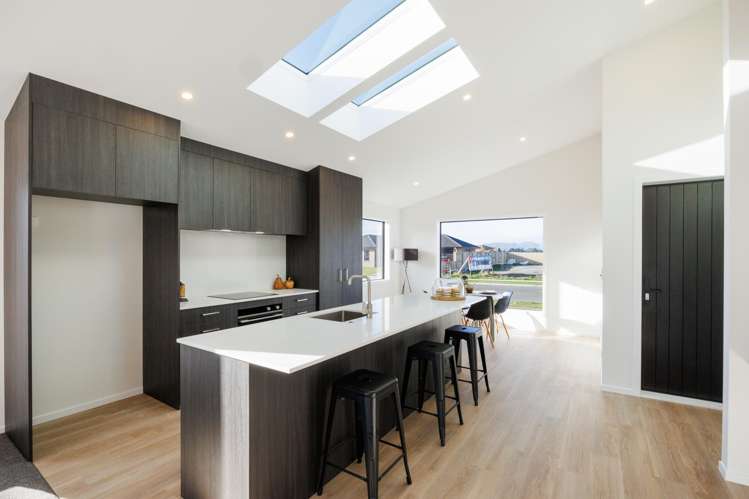 75 Atlantic Drive Fitzherbert_1