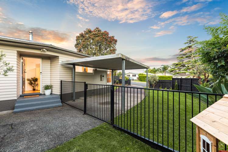 11 Kashmir Road Glen Eden_2