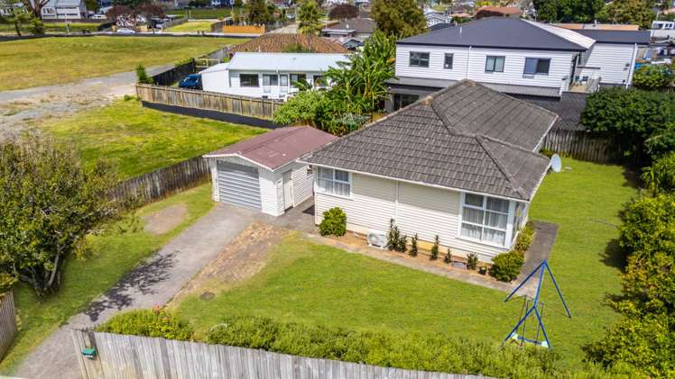 2/8 Allen Street Mangere East_11