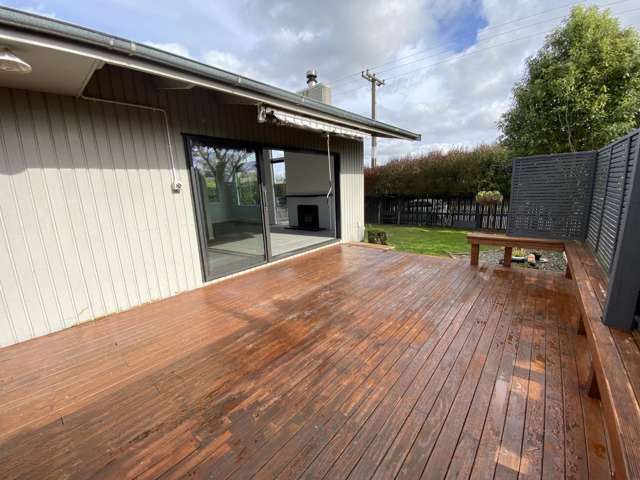 2A Lipscombe Crescent 10484_3