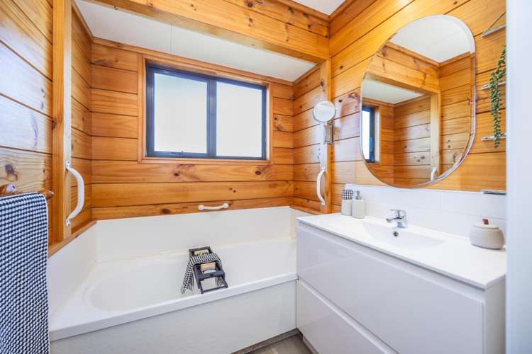 16 Bramley Drive Rototuna_17