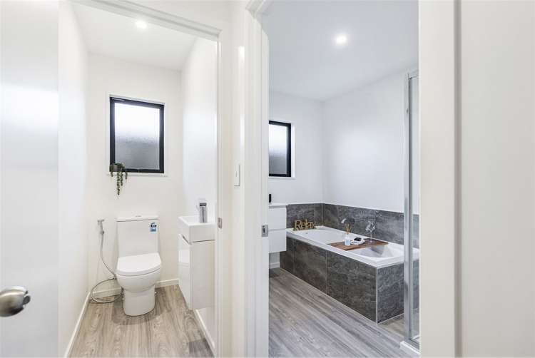 4/9 Raupo Street Bromley_14