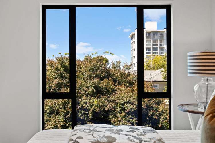 2/11 Carlton Mill Road Merivale_16