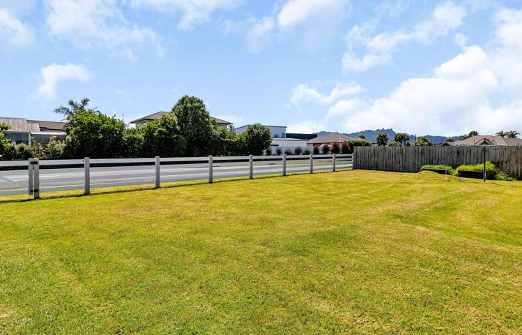 20 Sando Way One Tree Point_18