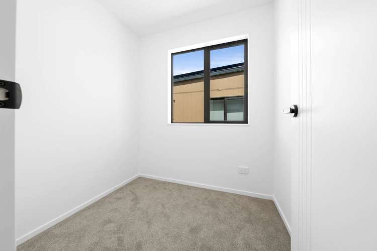 16 Kiato Lane Flat Bush_10