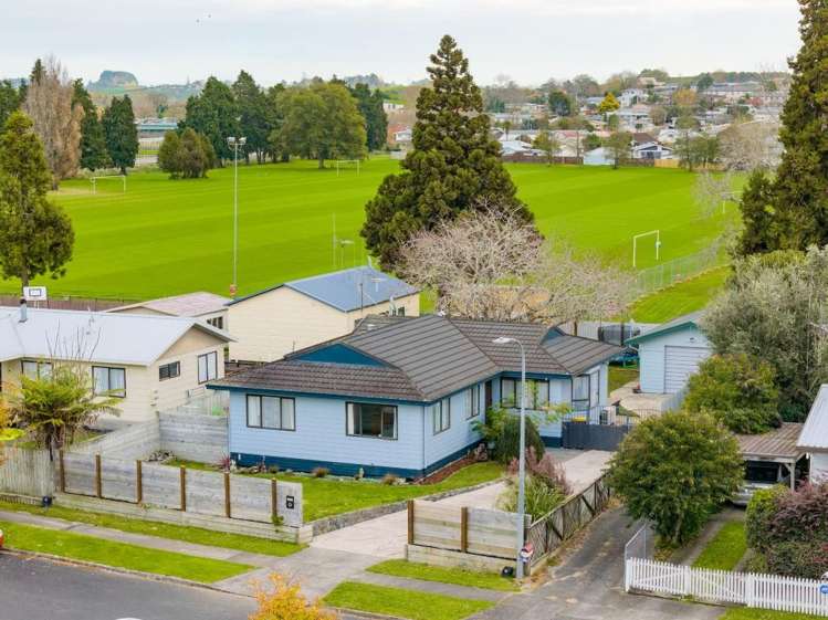 8 Shelley Jane Place Dinsdale_19