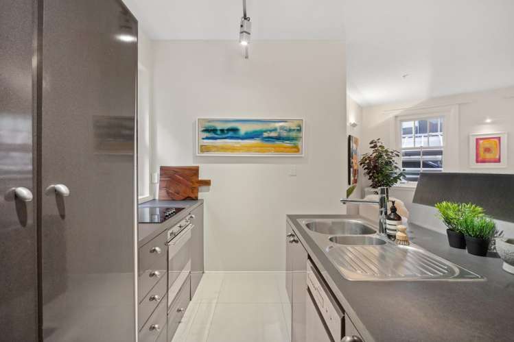 1a/3 Plimmers Steps Wellington Central_9