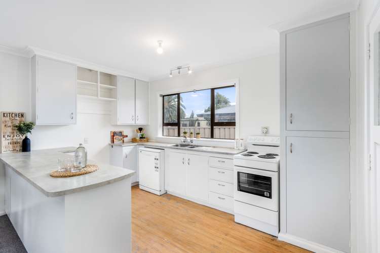 40 Harold Holt Avenue Onekawa_11