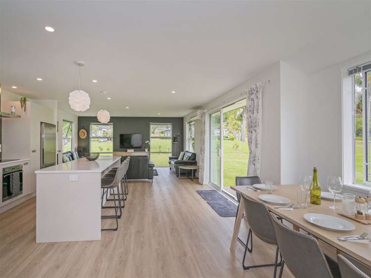 18 Sanctuary Cove Pauanui_8