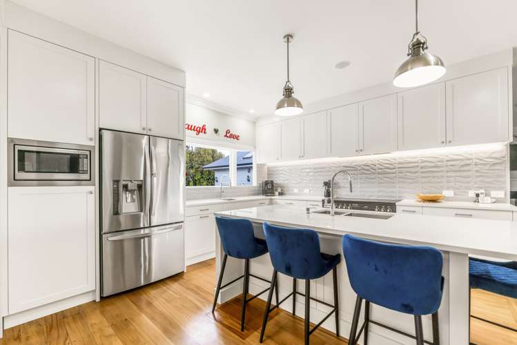 576 Whitford Road Whitford_16