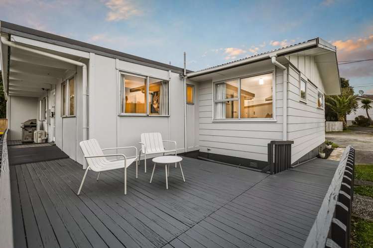 35a Beach Road Te Atatu Peninsula_22