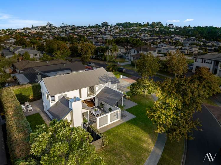 39 English Oak Drive Schnapper Rock_1